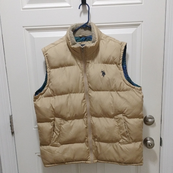 U.S. Polo Assn. Tan Puffer Vest - Picture 1 of 6